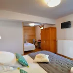 L'escale En Ubaye Bed & Breakfast