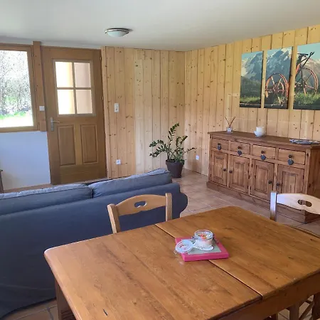 L'escale En Ubaye Bed and Breakfast Saint-Pons (Alpes-de-Haute-Provence)