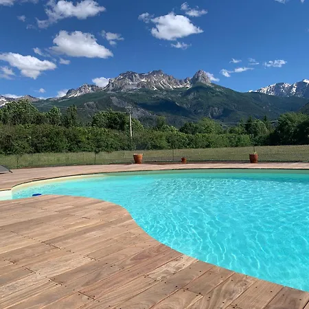 L'escale En Ubaye Bed and Breakfast