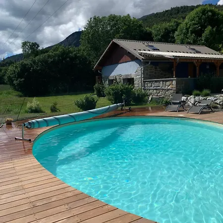 L'escale En Ubaye Bed & Breakfast